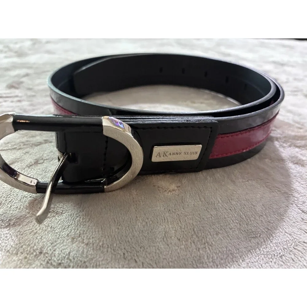 Vtg Anne Klein AK Calderon Red  /Black Patient Leather Belt Women's